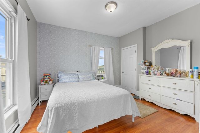 39 Spencer Ave, Chelsea, MA 02150