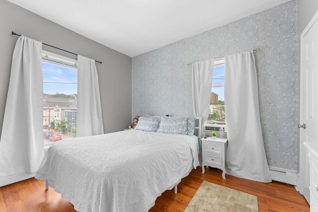 39 Spencer Ave, Chelsea, MA 02150