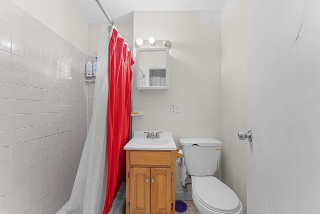 39 Spencer Ave, Chelsea, MA 02150