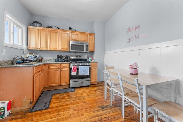 39 Spencer Ave, Chelsea, MA 02150