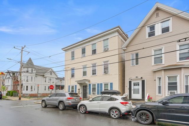 39 Spencer Ave, Chelsea, MA 02150