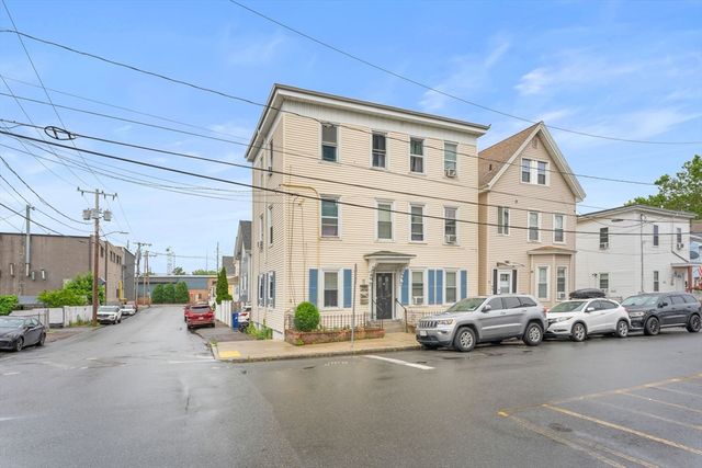 39 Spencer Ave, Chelsea, MA 02150
