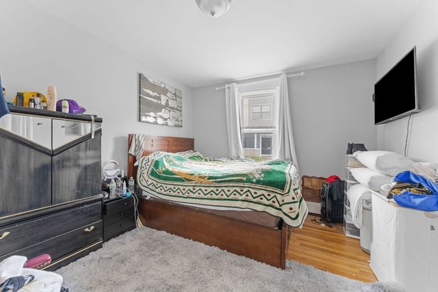 39 Spencer Ave, Chelsea, MA 02150