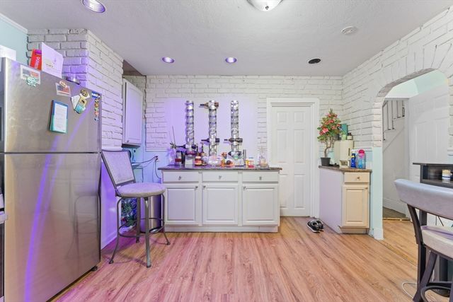 39 Spencer Ave, Chelsea, MA 02150