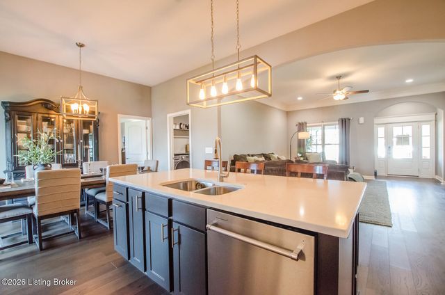 115 Charleston Dr, Mt Washington, KY 40047