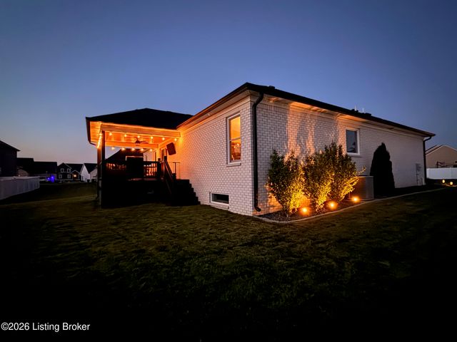 115 Charleston Dr, Mt Washington, KY 40047