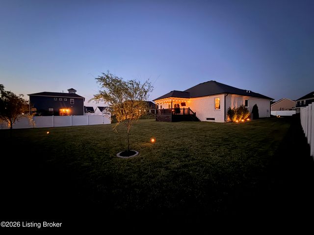 115 Charleston Dr, Mt Washington, KY 40047