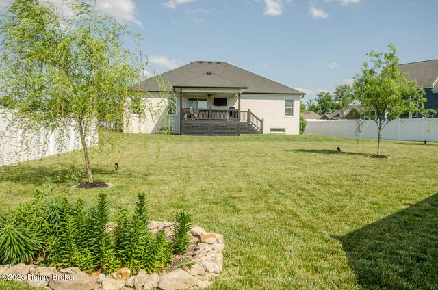 115 Charleston Dr, Mt Washington, KY 40047
