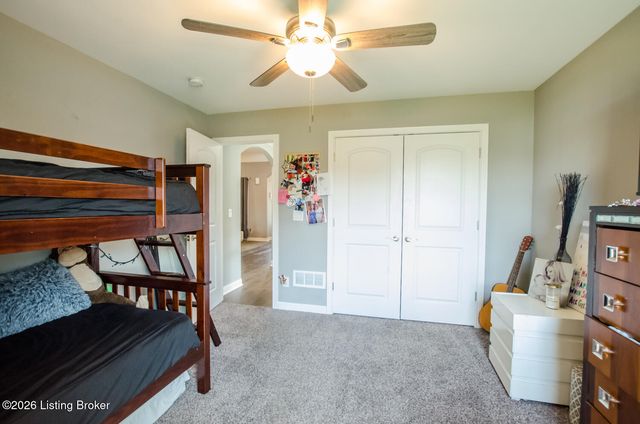 115 Charleston Dr, Mt Washington, KY 40047