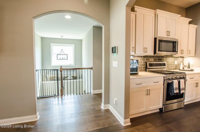 115 Charleston Dr, Mt Washington, KY 40047