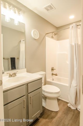 115 Charleston Dr, Mt Washington, KY 40047
