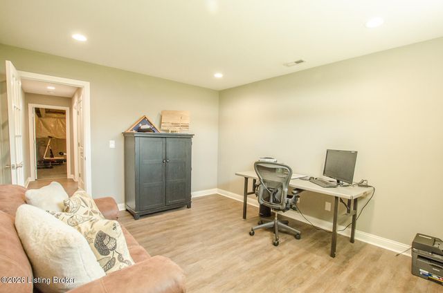 115 Charleston Dr, Mt Washington, KY 40047