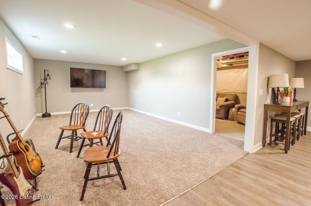 115 Charleston Dr, Mt Washington, KY 40047