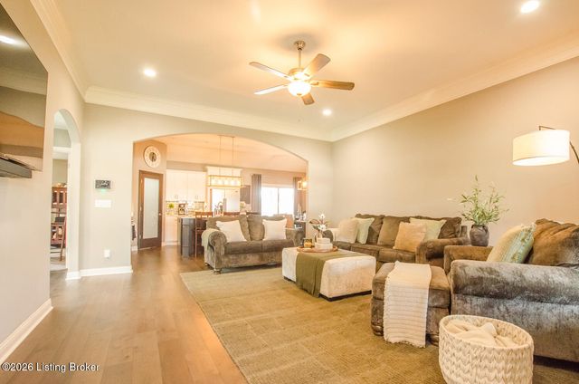 115 Charleston Dr, Mt Washington, KY 40047