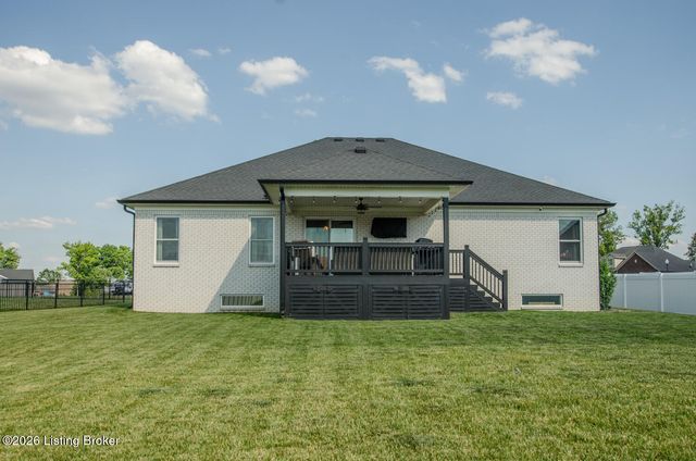 115 Charleston Dr, Mt Washington, KY 40047