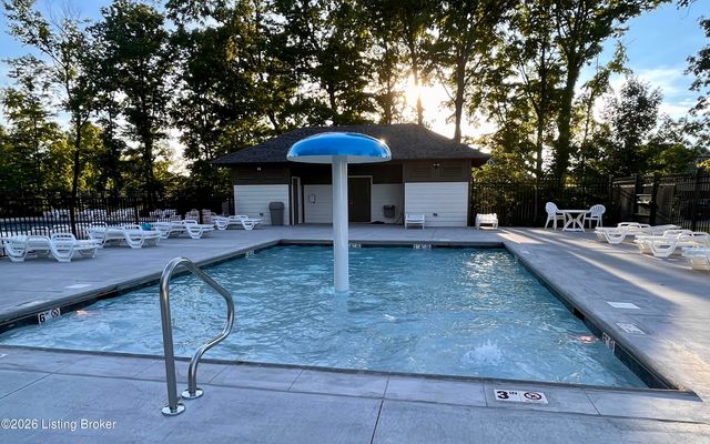 115 Charleston Dr, Mt Washington, KY 40047