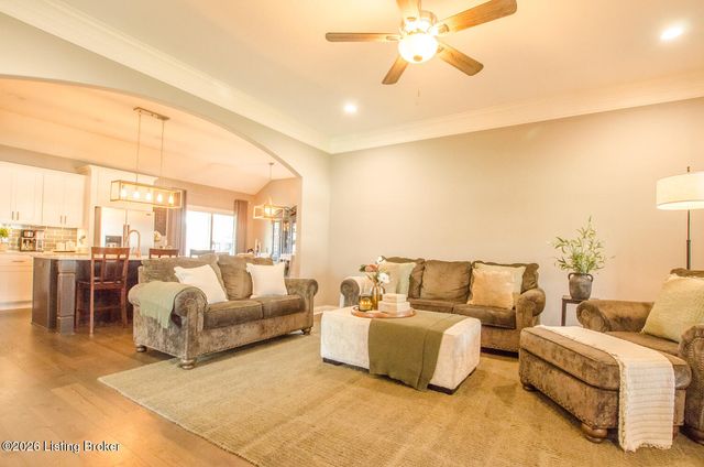 115 Charleston Dr, Mt Washington, KY 40047