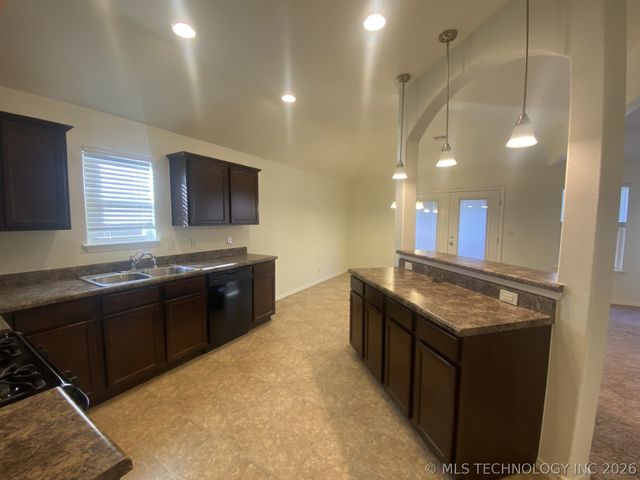 14836 S Hudson Avenue, Bixby, OK 74008