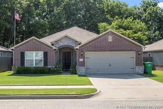 14836 S Hudson Avenue, Bixby, OK 74008