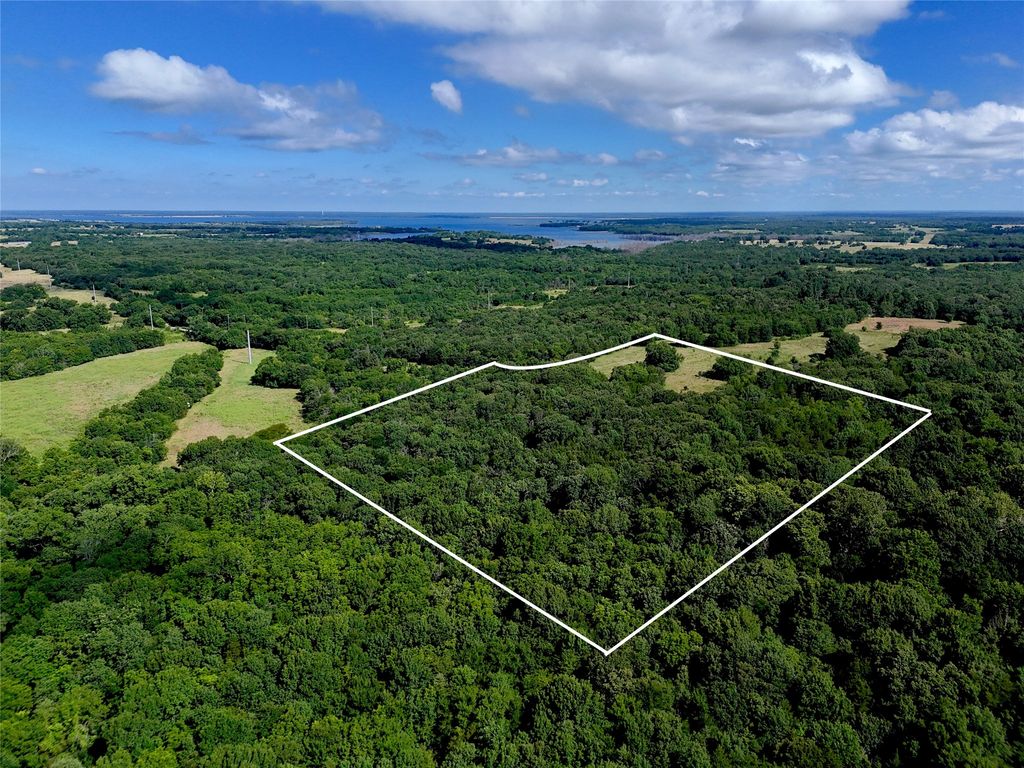 1700 CR 2770, Honey Grove, TX 75446