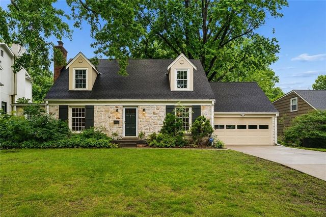 6042 Howe Drive, Fairway, KS 66205