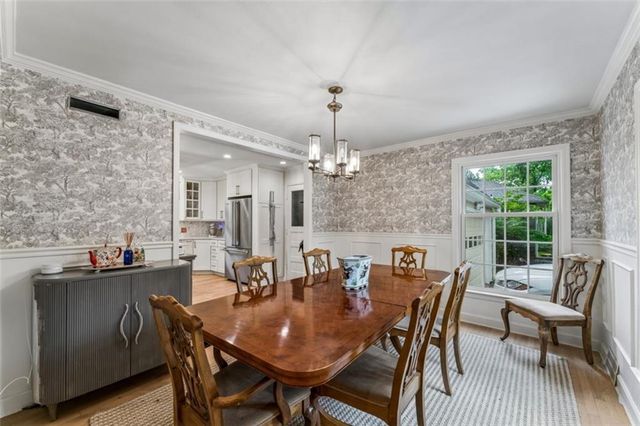 6042 Howe Drive, Fairway, KS 66205