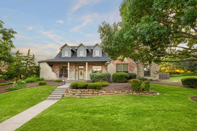 105 Country Ridge Court, Red Oak, TX 75154