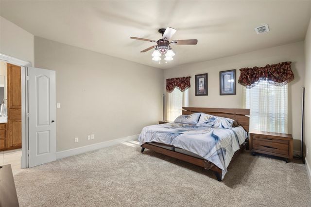105 Country Ridge Court, Red Oak, TX 75154