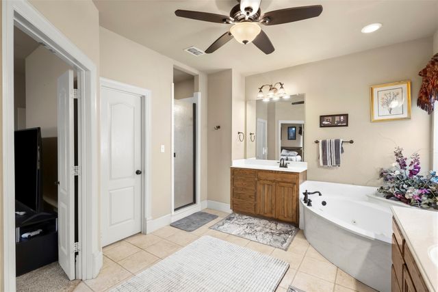 105 Country Ridge Court, Red Oak, TX 75154