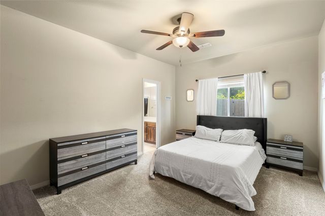 105 Country Ridge Court, Red Oak, TX 75154