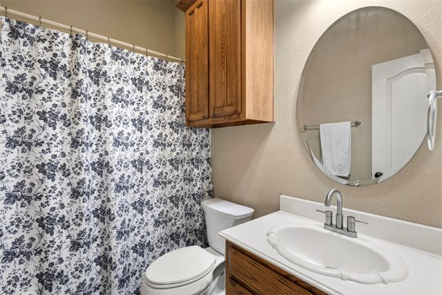 105 Country Ridge Court, Red Oak, TX 75154