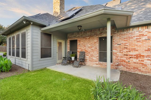 105 Country Ridge Court, Red Oak, TX 75154