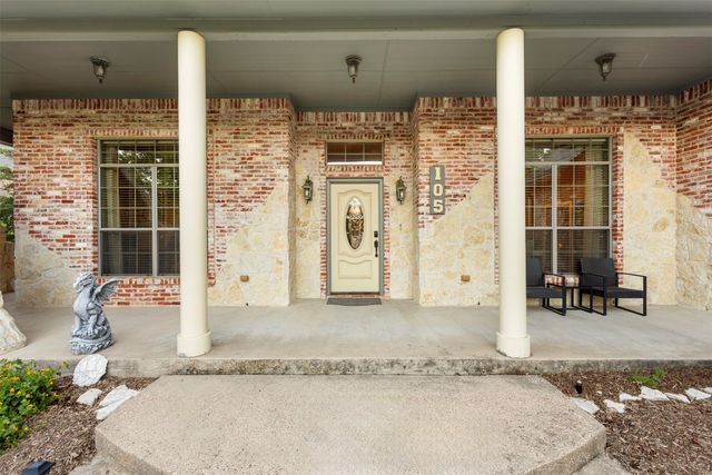105 Country Ridge Court, Red Oak, TX 75154