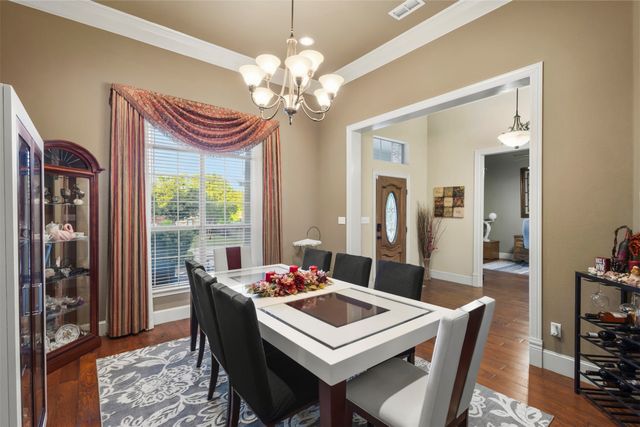105 Country Ridge Court, Red Oak, TX 75154