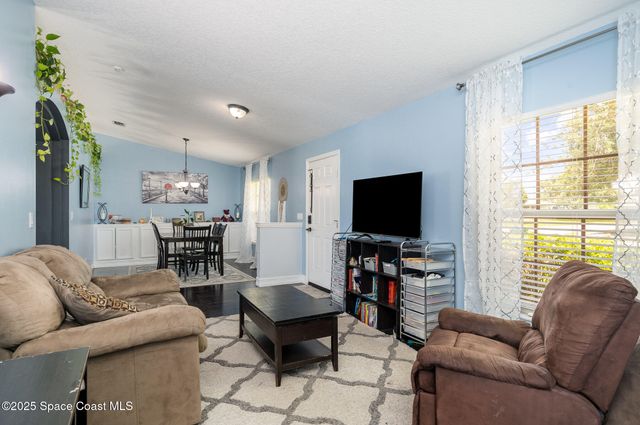 713 Del Mar Circle, Melbourne, FL 32904