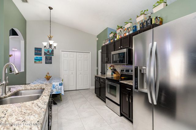 713 Del Mar Circle, Melbourne, FL 32904