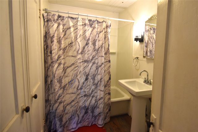 1227 Carroll Avenue, Ames, IA 50010