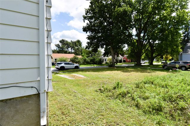 1227 Carroll Avenue, Ames, IA 50010