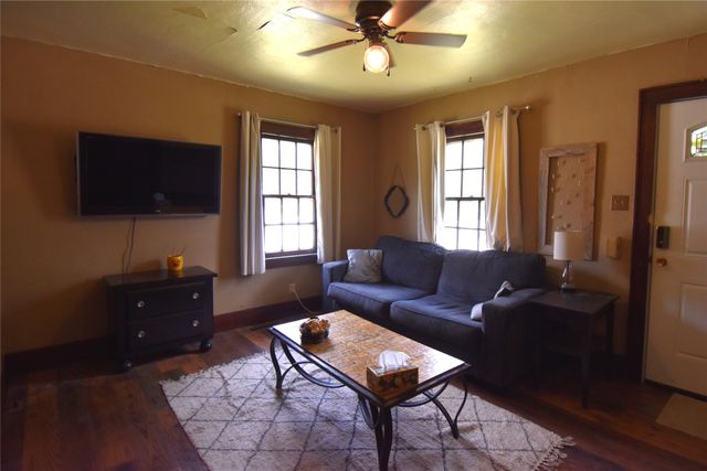 1227 Carroll Avenue, Ames, IA 50010