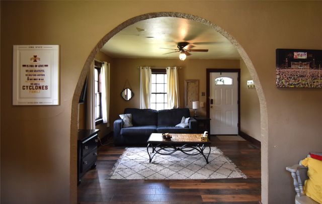 1227 Carroll Avenue, Ames, IA 50010
