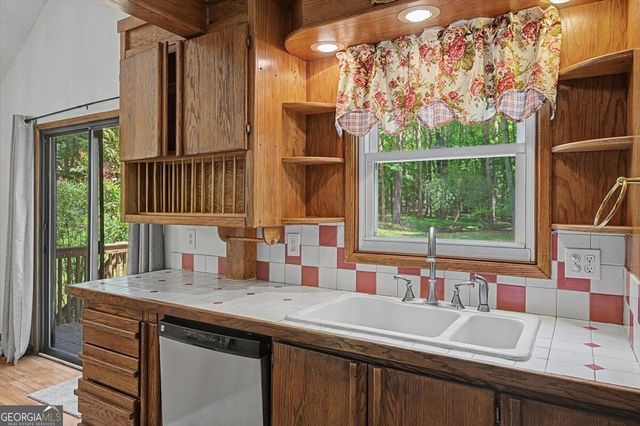 235 Emerald Cove Lane, Woodstock, GA 30189