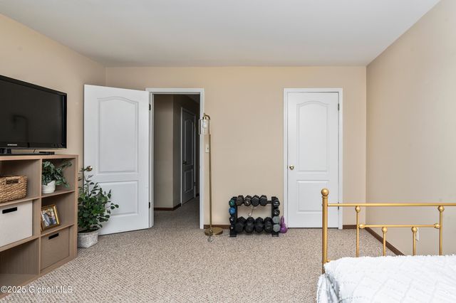 3 Woodside Drive, Albany, NY 12208