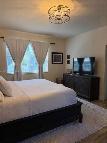 17012 SW 91st Ter, Miami, FL 33196