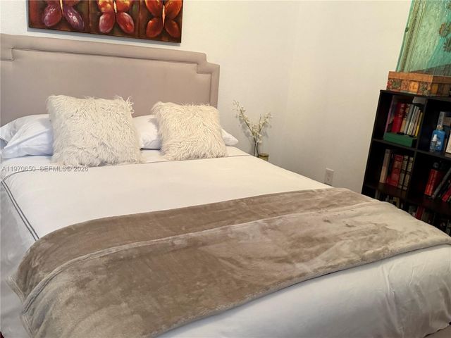 17012 SW 91st Ter, Miami, FL 33196