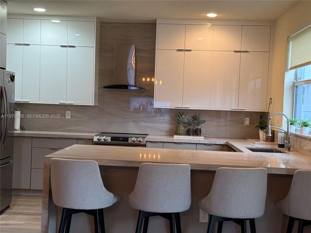 17012 SW 91st Ter, Miami, FL 33196