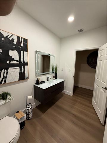 17012 SW 91st Ter, Miami, FL 33196