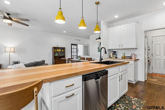 11458 Glenn Street, Papillion, NE 68046