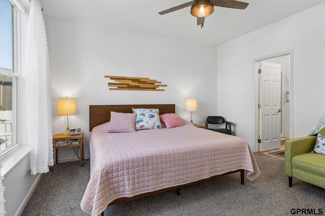 11458 Glenn Street, Papillion, NE 68046