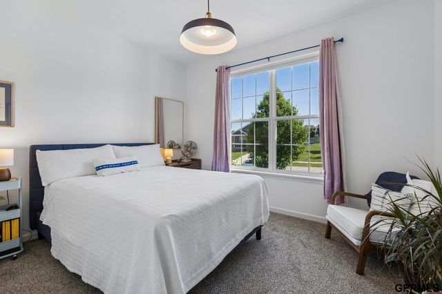 11458 Glenn Street, Papillion, NE 68046