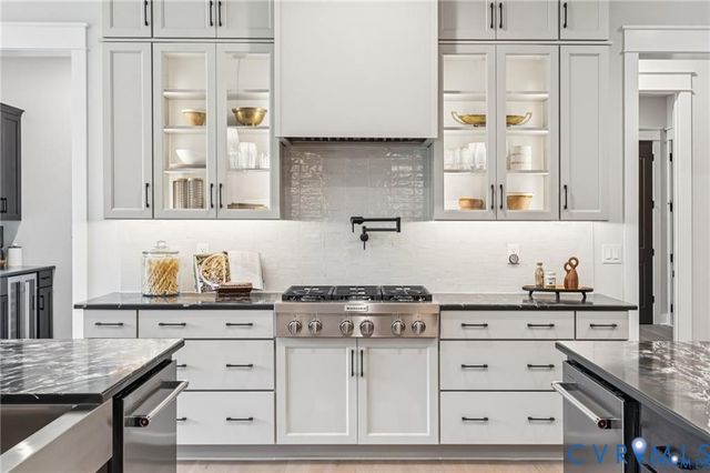 4900 Donner Ct, Quinton, VA 23141